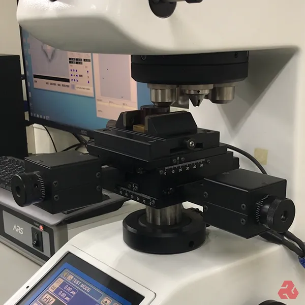 實驗室先進顯微鏡設備